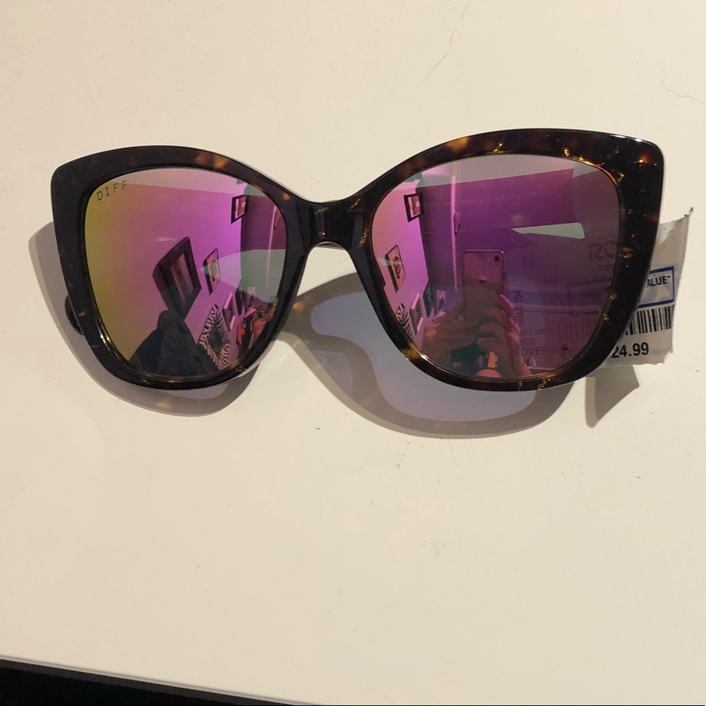DIFF eyewear polarized PINK LENS SUNGLASSES